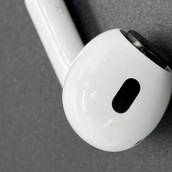 【中古】MagSafe充電ケース(USB-C)付きAirPods Pro(第2世代) MTJV3JA【秋葉原】
