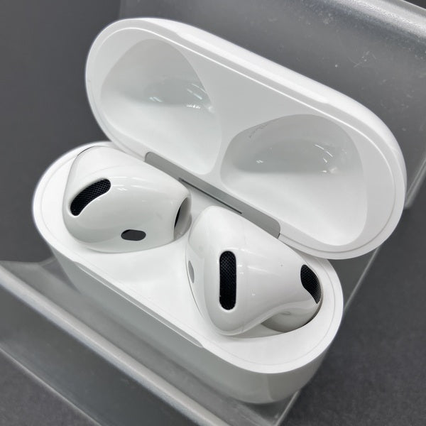 【中古】AirPods 4 MXP93J/A（アクティブノイズキャンセリング搭載）【名古屋】