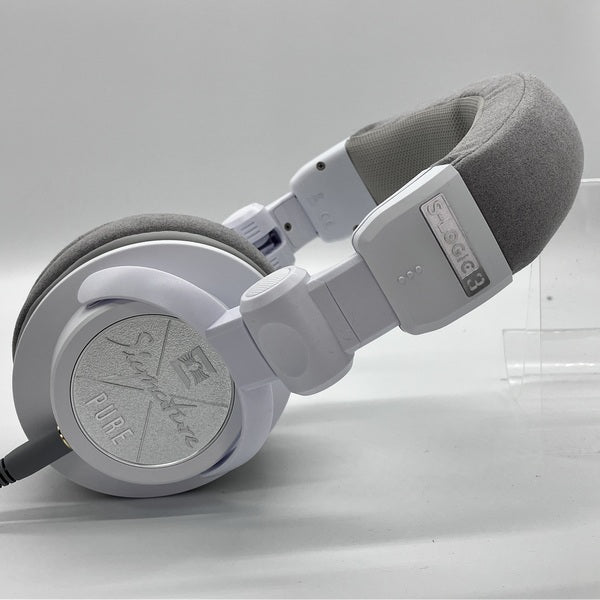 【中古】Signature PURE WHITE 【ULT-SIG-PURE-WHT】【秋葉原】