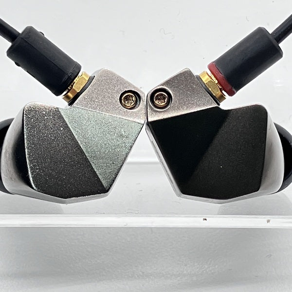 【中古】B2 【FI-B2BSSD】【日本橋】