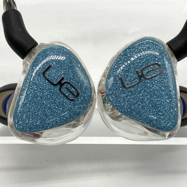 【中古】UE5Pro Universal fit ～Holiday Edition～【秋葉原】