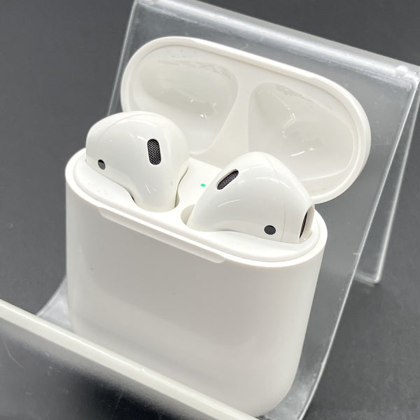 【中古】AirPods with Charging Case MV7N2J/A【名古屋】