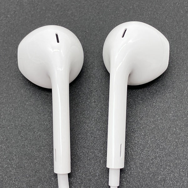 【中古】EarPods with Lightning Connector【秋葉原】