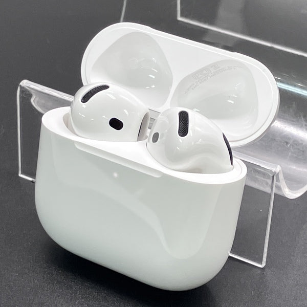 【中古】AirPods 4 MXP93J/A（アクティブノイズキャンセリング搭載）【秋葉原】