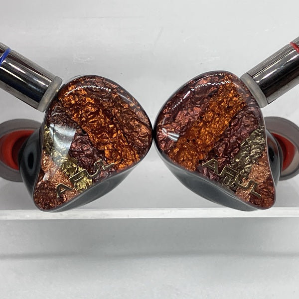 【中古】PERFORMER 8 4.4ｍｍモデル【秋葉原】