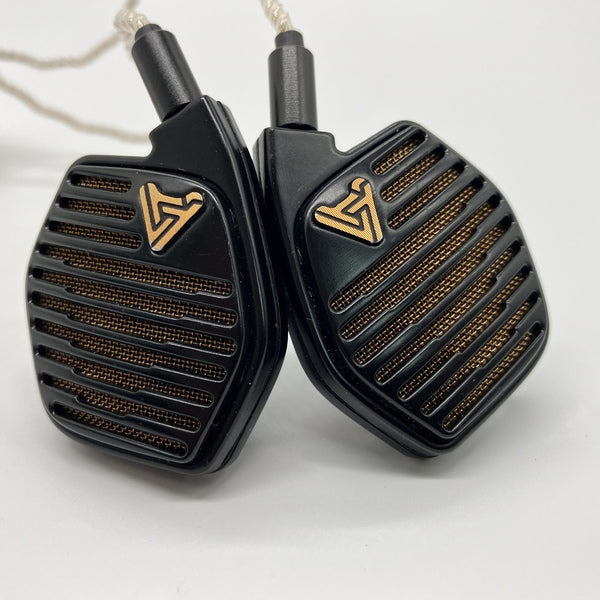【中古】LCDi4 in-ears with premium cable【秋葉原】