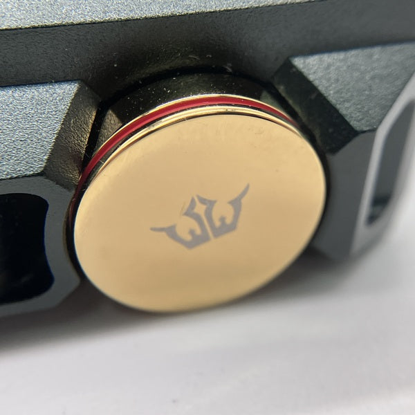 【中古】E7 4497 PREMIUM【秋葉原】