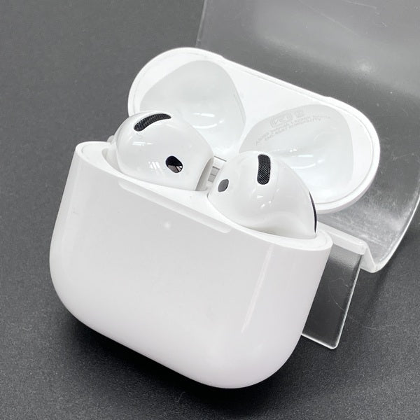 【中古】AirPods 4 MXP93J/A（アクティブノイズキャンセリング搭載）【秋葉原】