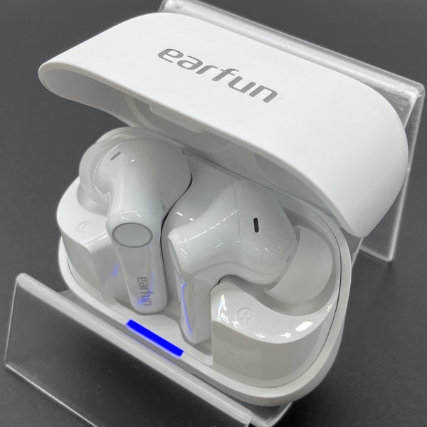 【中古】Air Pro 4+  White【秋葉原】