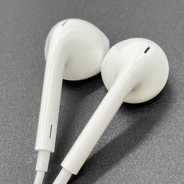 【中古】EarPods with Lightning Connector【日本橋】