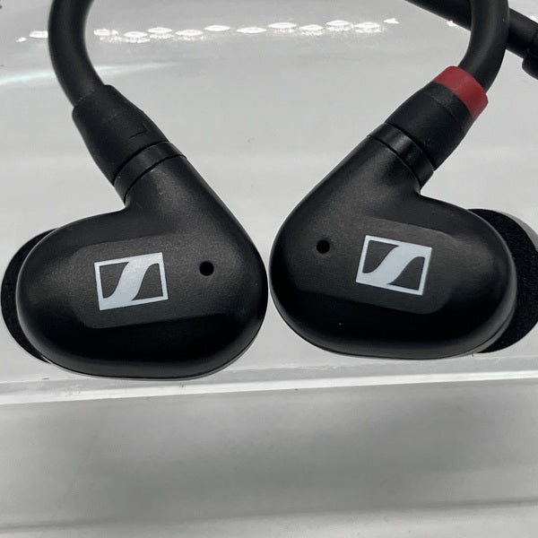 【中古】IE 100 PRO Wireless BLACK【秋葉原】