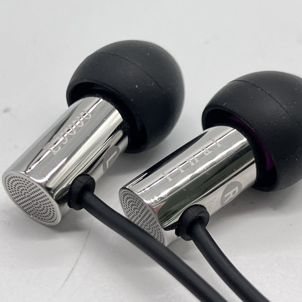 【中古】E3000 【FI-E3DSS】【秋葉原】