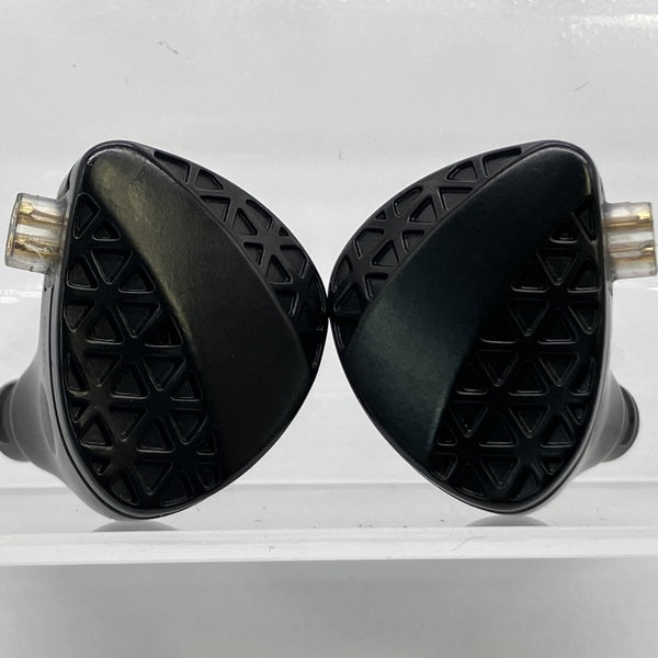 【中古】TRN MT3(ケーブル欠品)【秋葉原】