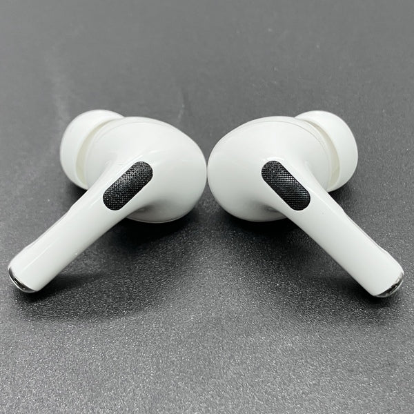 【中古】MagSafe充電ケース(USB-C)付きAirPods Pro(第2世代) MTJV3JA【秋葉原】