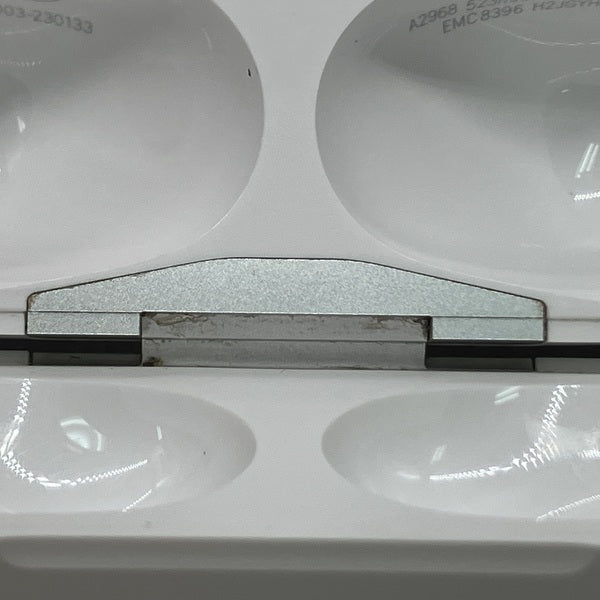 【中古】MagSafe充電ケース(USB-C)付きAirPods Pro(第2世代) MTJV3JA【秋葉原】