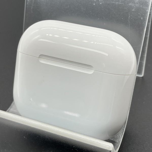 【中古】AirPods 4 MXP93J/A（アクティブノイズキャンセリング搭載）【秋葉原】