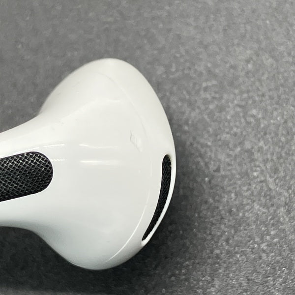 【中古】AirPods 4 MXP93J/A（アクティブノイズキャンセリング搭載）【秋葉原】
