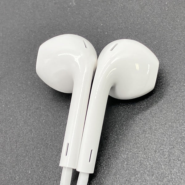 【中古】Apple EarPods with Remote and Mic【秋葉原】