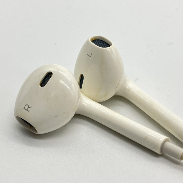 【中古】Apple EarPods with Remote and Mic【秋葉原】