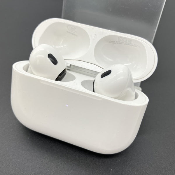 【中古】MagSafe充電ケース(USB-C)付きAirPods Pro(第2世代) MTJV3JA【秋葉原】