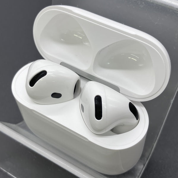 【中古】AirPods 4 MXP63J/A【秋葉原】