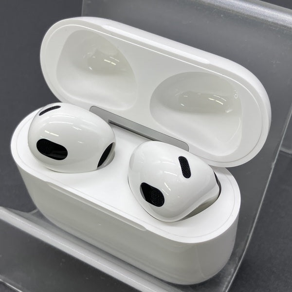 【中古】Airpods MME73J/A 3rd Generation(海外モデル)【秋葉原】