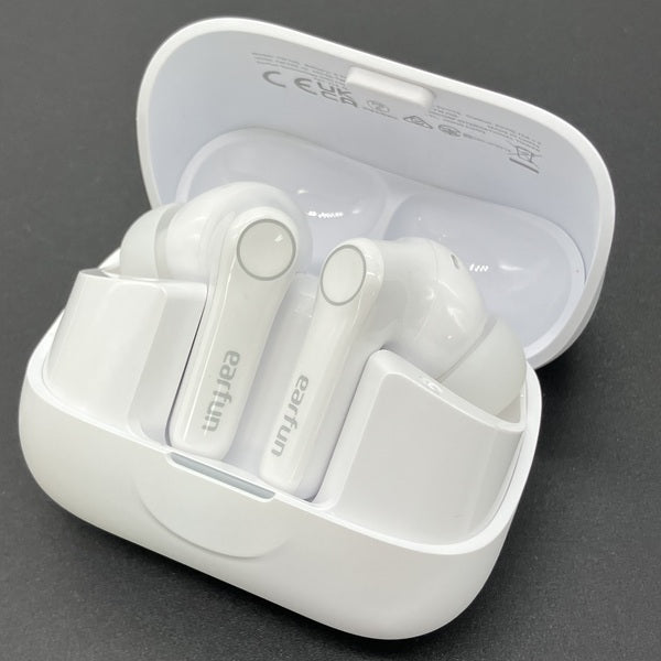 【中古】Air Pro 4+  White【日本橋】