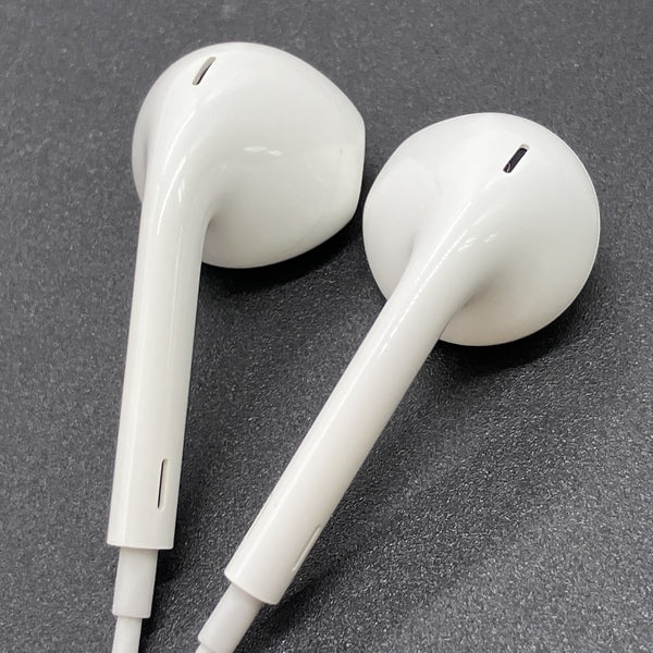 【中古】Apple EarPods with Remote and Mic【秋葉原】