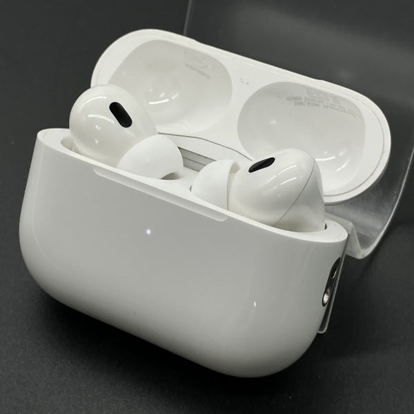 【中古】MagSafe充電ケース(USB-C)付きAirPods Pro(第2世代) MTJV3JA【秋葉原】