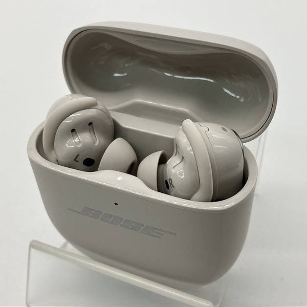 【中古】Quietcomfort Ultra Earbuds 2nd Gen White Smoke【秋葉原】
