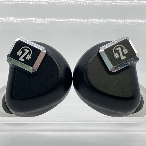 【中古】Z12(ケーブル欠品)【秋葉原】