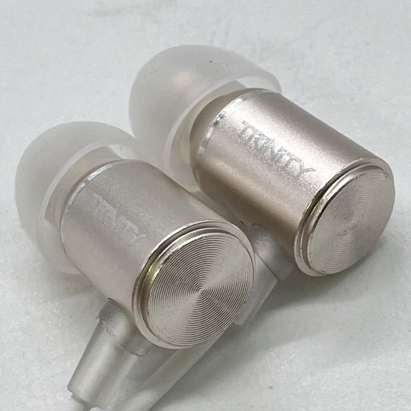 【中古】TRINITY USB-C Champagne Gold 【AZL-TRINITY-UC-GLD】【秋葉原】