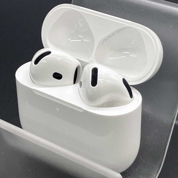 【中古】AirPods 4 MXP63J/A【日本橋】