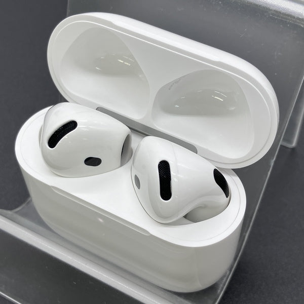 【中古】AirPods 4 MXP93J/A（アクティブノイズキャンセリング搭載）【名古屋】