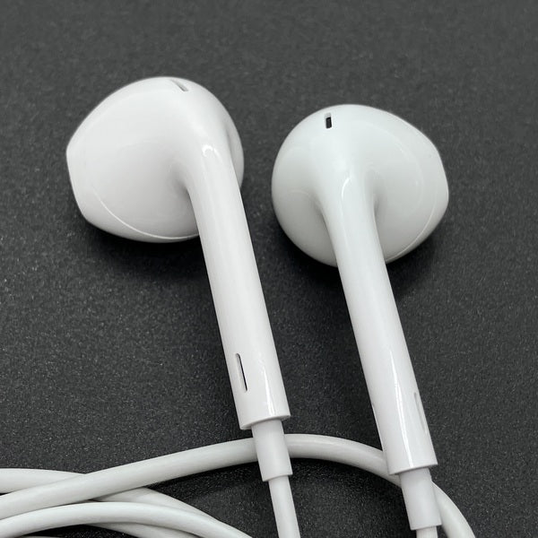 【中古】EarPods（USB-C） インナーイヤー型イヤホン【秋葉原】