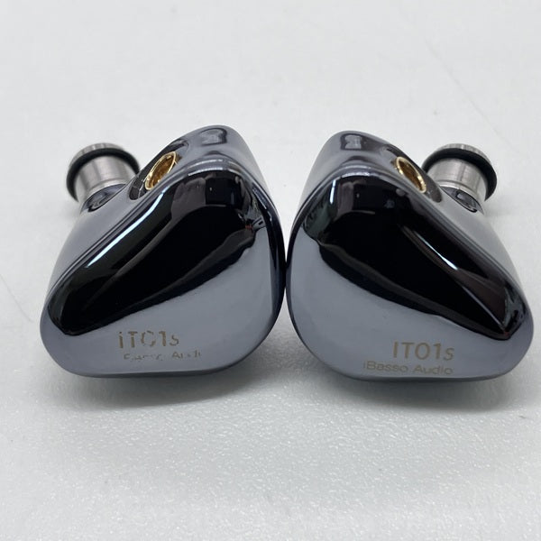【中古】IT01S【Smoke Grey】（ケーブル欠品）【秋葉原】