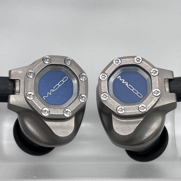 【中古】Typ821 【MDO-T821-TI】【秋葉原】