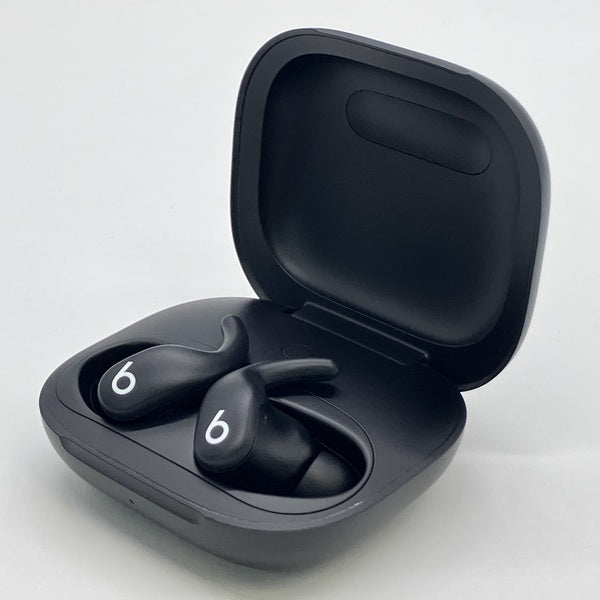 【中古】Powerbeats Fit  ジェットブラック 【ME2J4PA/A】【秋葉原】