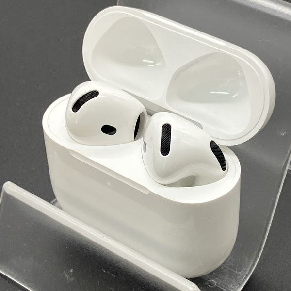 【中古】AirPods 4 MXP63J/A【秋葉原】