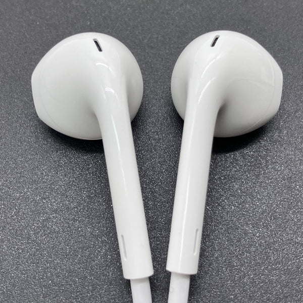 【中古】Apple EarPods with Remote and Mic【日本橋】