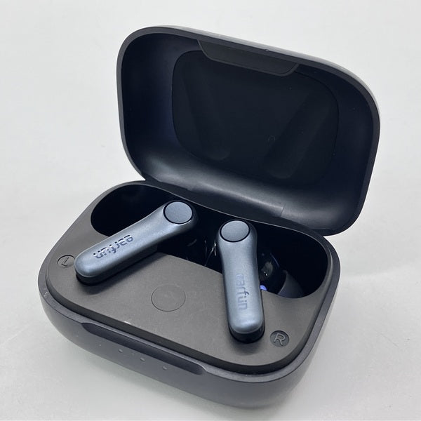 【中古】Air Pro 4 - Black【日本橋】